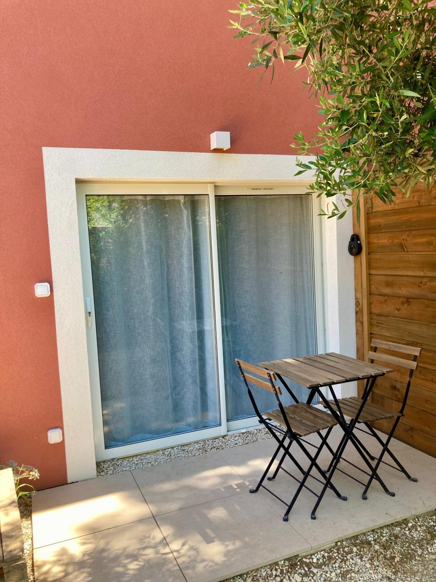 *Tiny Jungle* / Plage, Port Et Commerces A Pied Sausset-les-Pins Exterior photo
